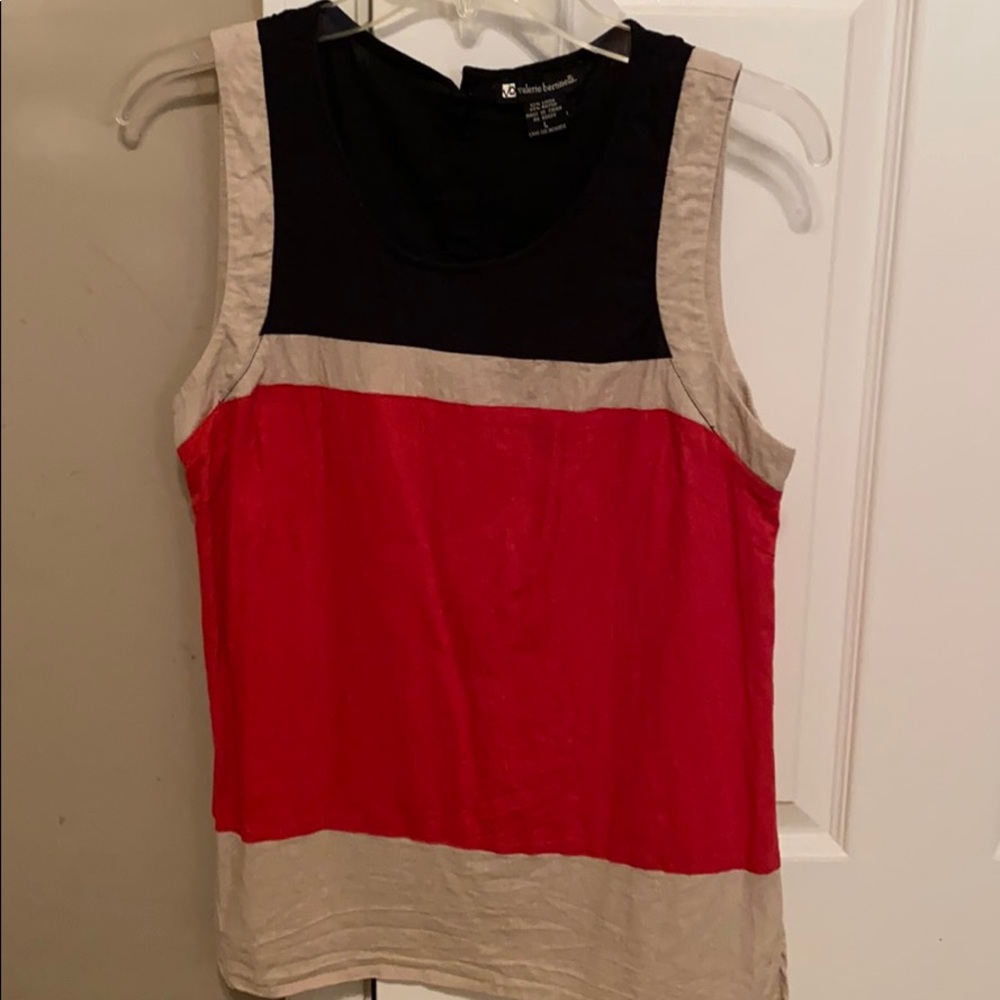 Black and red lightweight tank